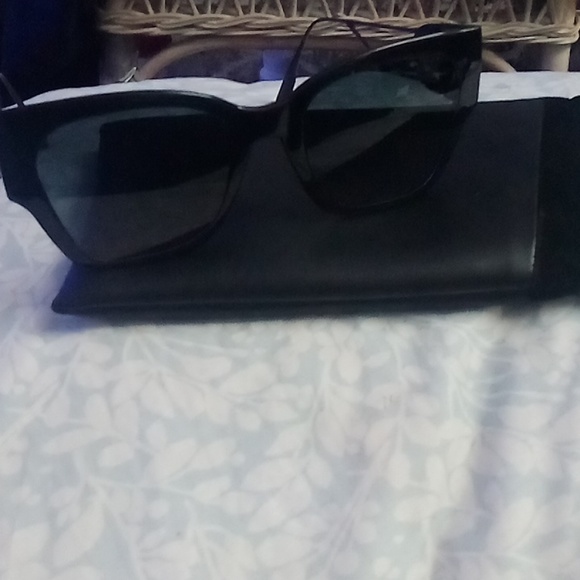 Dior 30 Montaigne1 Rectangular Sunglasses - Picture 3 of 3